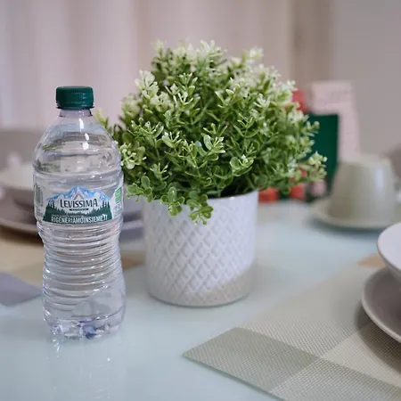 Antifemo - Cairoli Vakantiehuis *